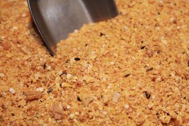 Birdfood Gelb Eifutter 1 Kg (Grundpreis 5,99€/kg).